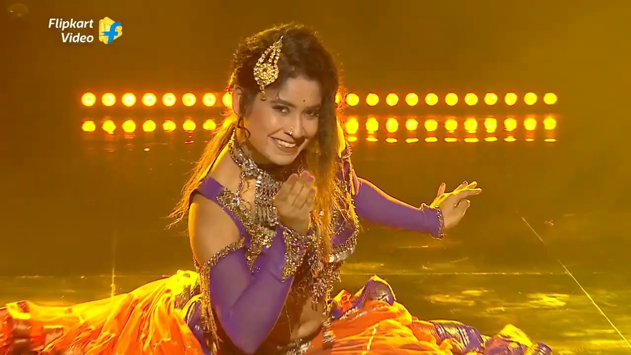 Kajra Re | Sadhwi Majumder
