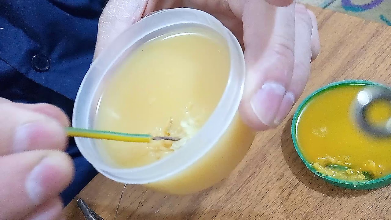 soldering flux / مساعد لحام