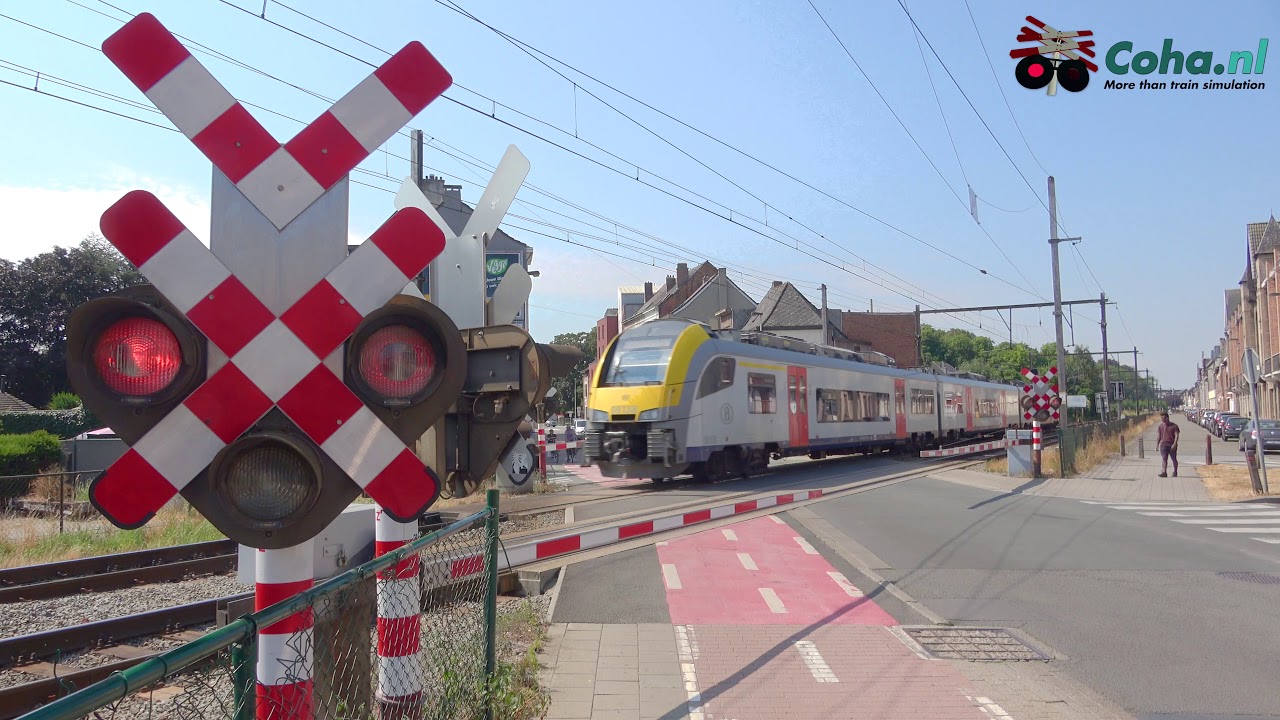 Spoorwegovergang 🚂4K🚂 Lier, België //Belgian levelcrossing
