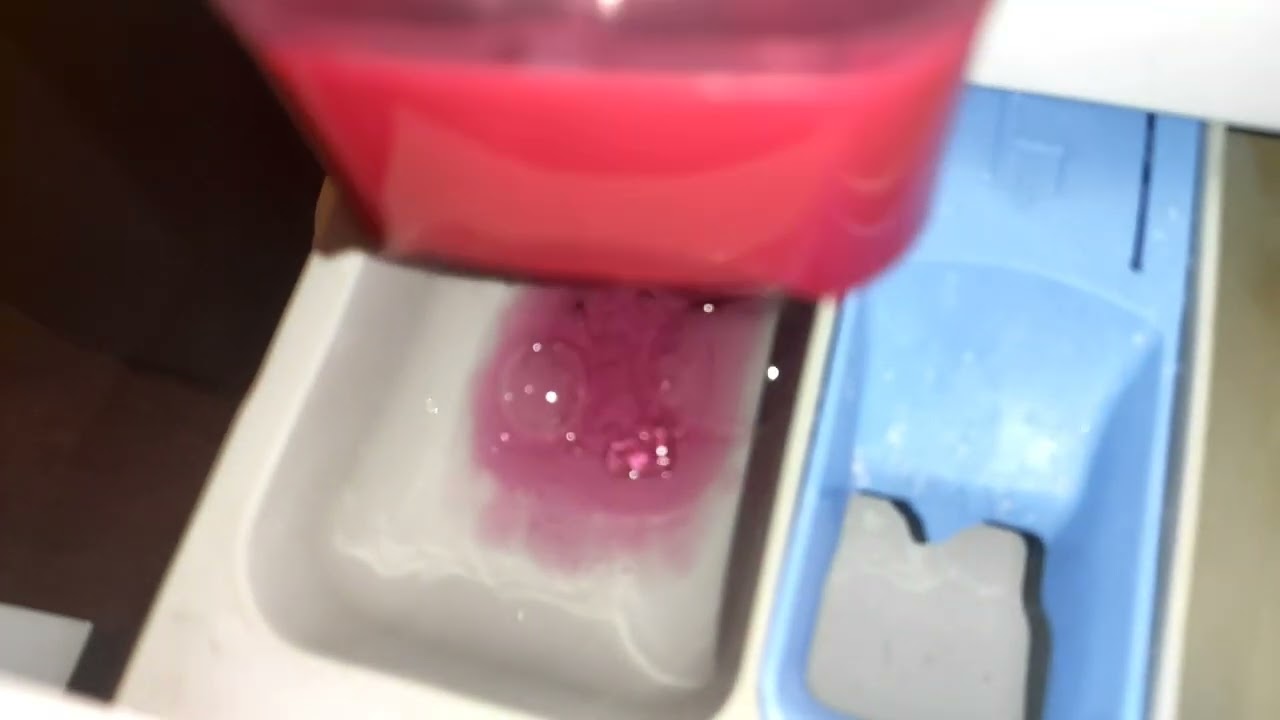 Washing Machine Experiment - Washing with shower gel - It doesn't much foaming