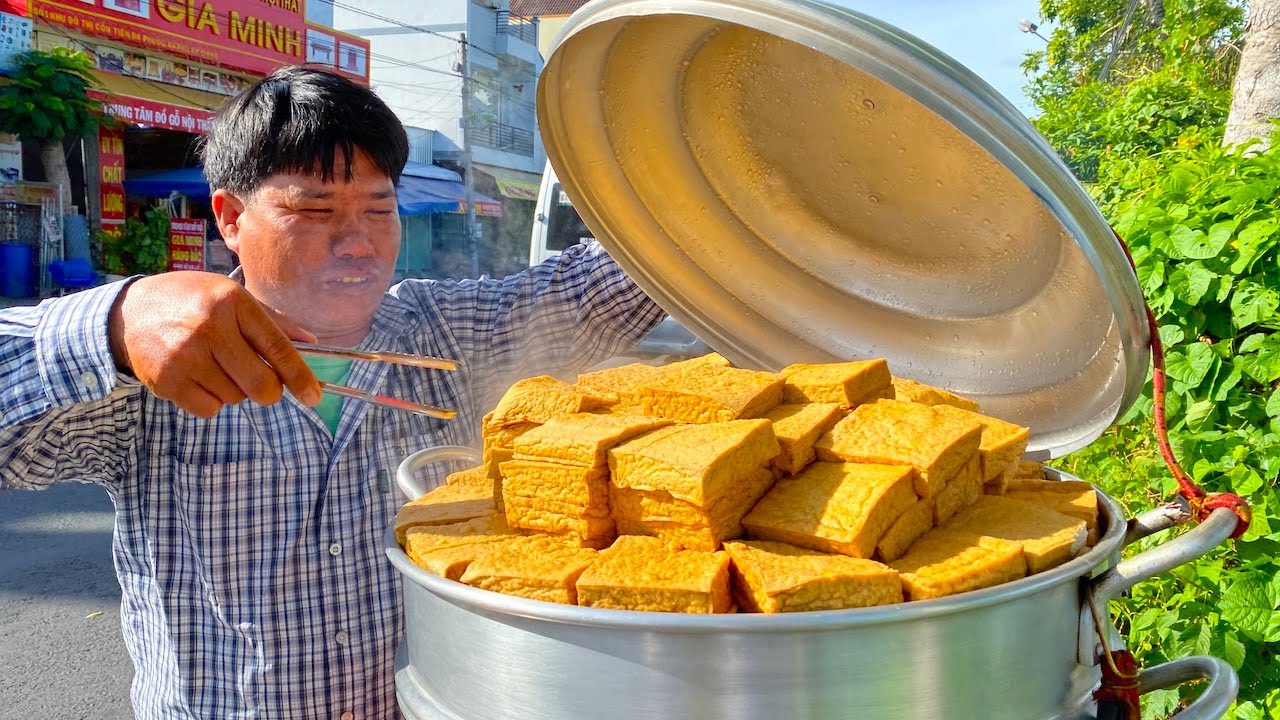 Bí quyết khiến xe đậu hủ rau răm ở Châu Đốc vẫn ngon nhất mà không nơi nào bắt chước được
