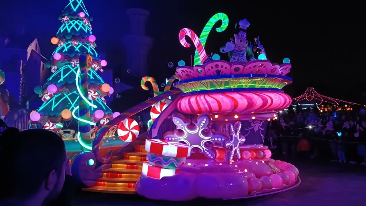 Disneyland Paris /// Parade 2025