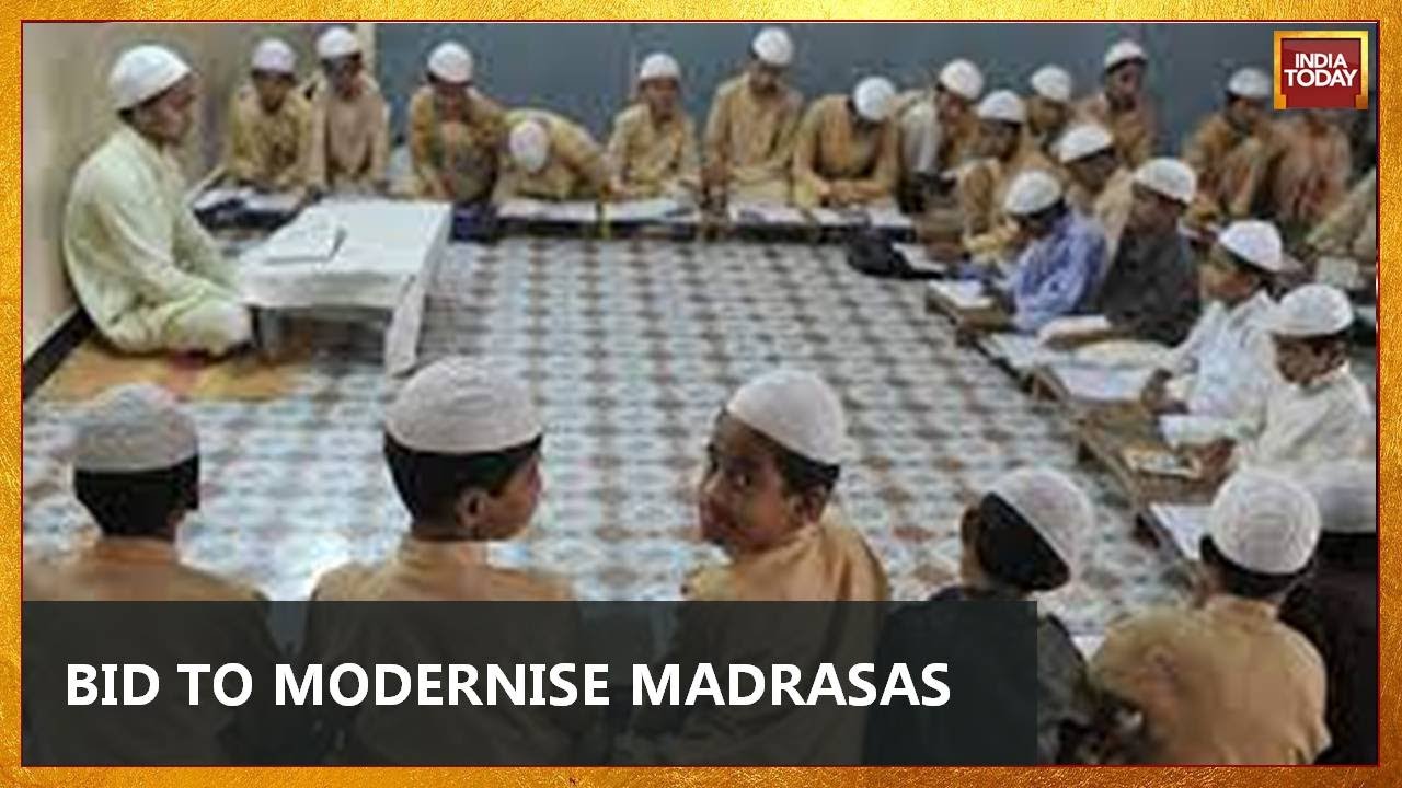 Lulu Mall Namaz Controversy, U.P Madrasas Curriculum to Be Tweak | 6PM Prime