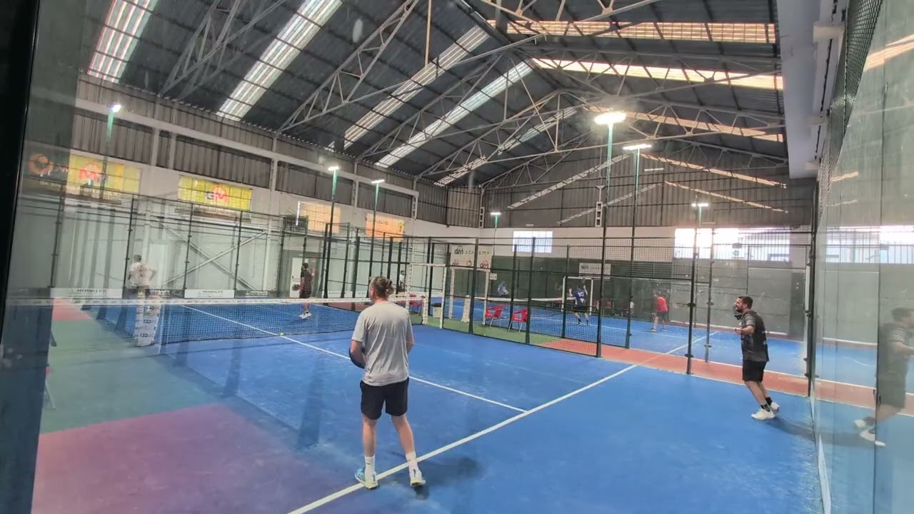 Sergio y 🇨🇵 vs Adri e ivan ( 6 7 y 3 6 )