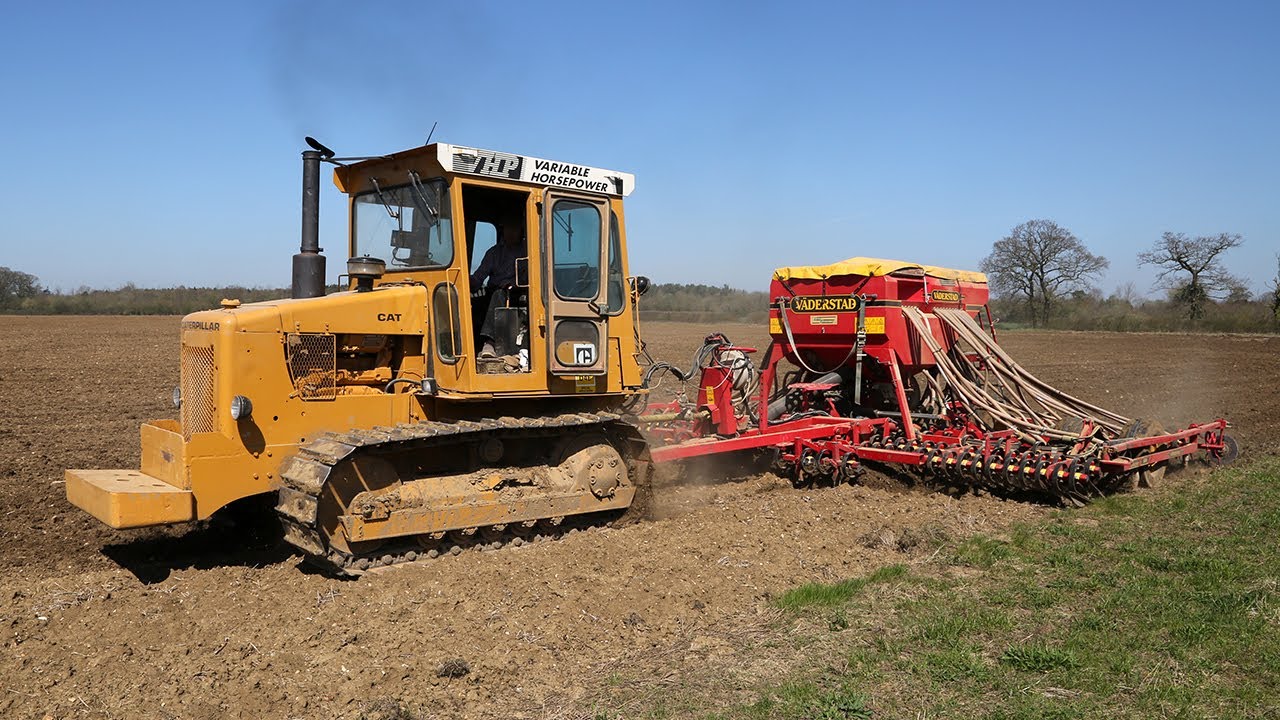 Classic Caterpillar D4E SA VHP crawler | Väderstad Concorde 600 6m tine drill | Steel Tracks at Work
