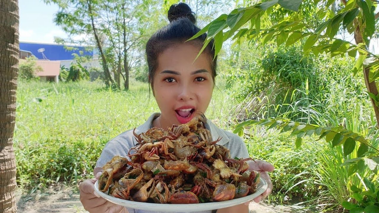Yummy Cooking Crab with Spring Onion Recipe - Cooking in Natural