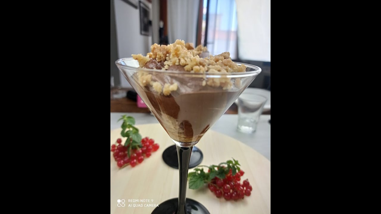 No Gelatin - Chocolate Pudding with an Hazelnut Crumble Easy Recipe