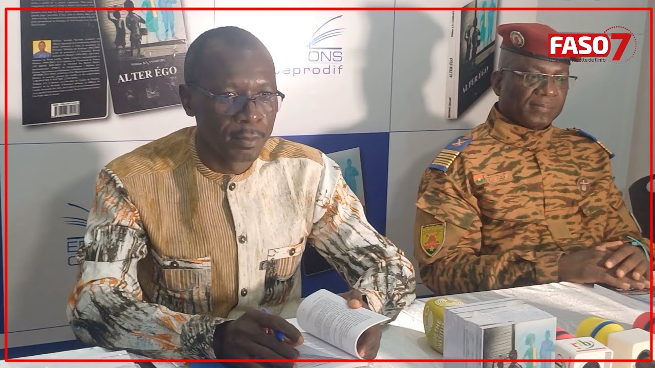 Burkina Faso :  Le Colonel William Combary dédicace “Alter Ego”, sa 13ᵉ œuvre