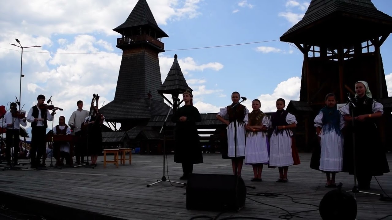 DSpSk Šafolka  a DĽH Oriešok na MFF Východná 2016 pásmo balady z Kolinoviec
