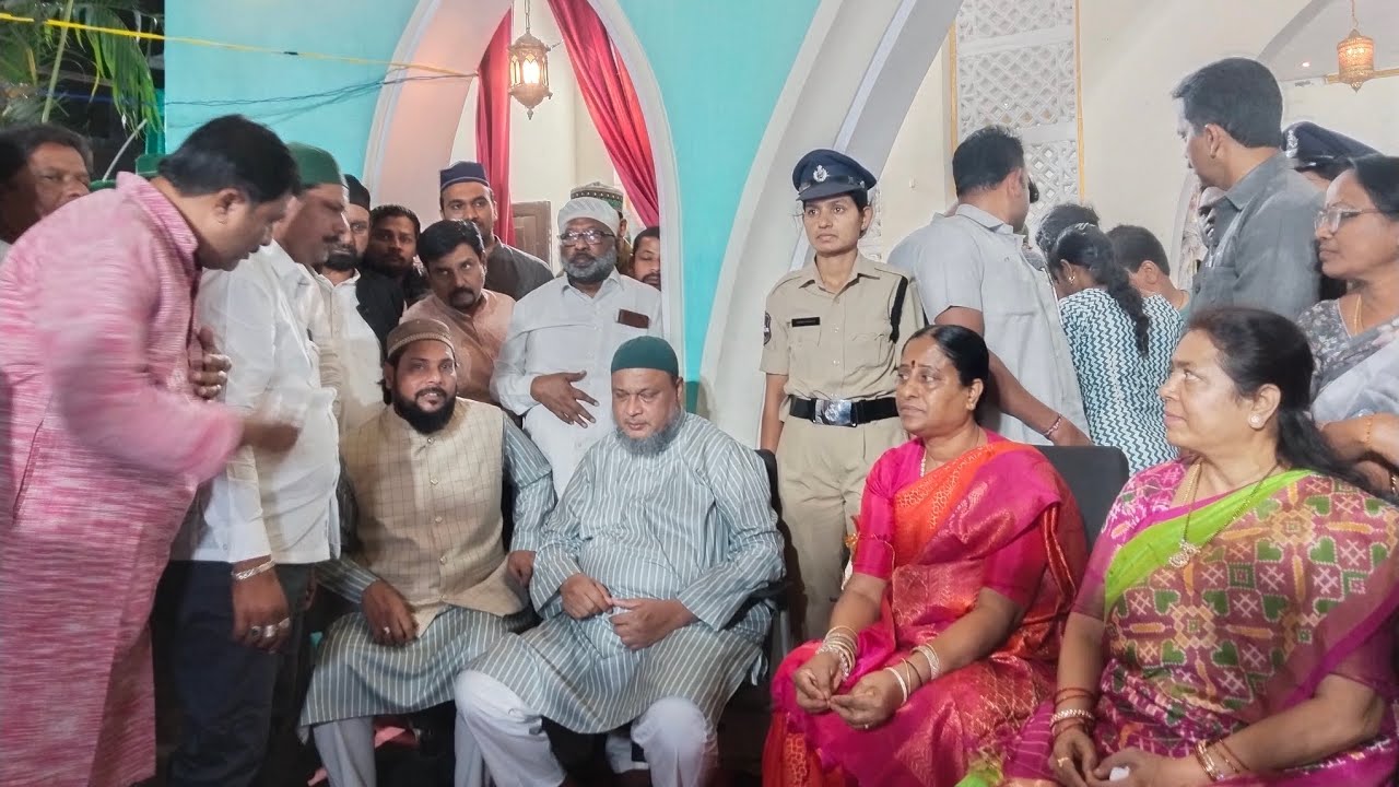 minister, Warangal mayor, gwmc commission visited dargah Hazrath mashooq e Rabbani Rh & GADI e jadid