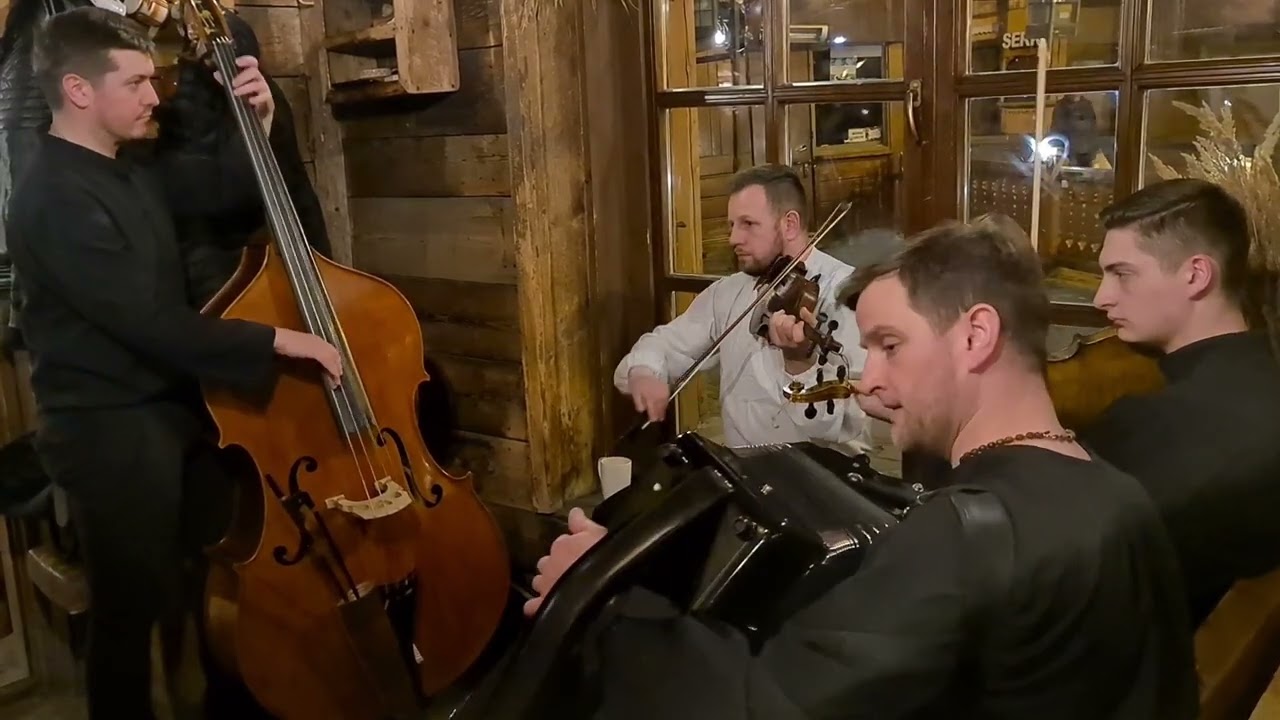 Kapela Gazdowo Kuźnia - Muzyka Karpat