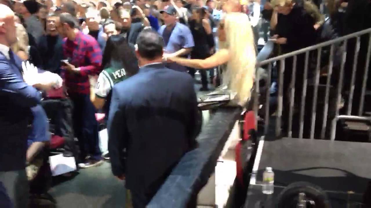 Lady Gaga dancing to "Start Me Up" at the Rolling Stones concert