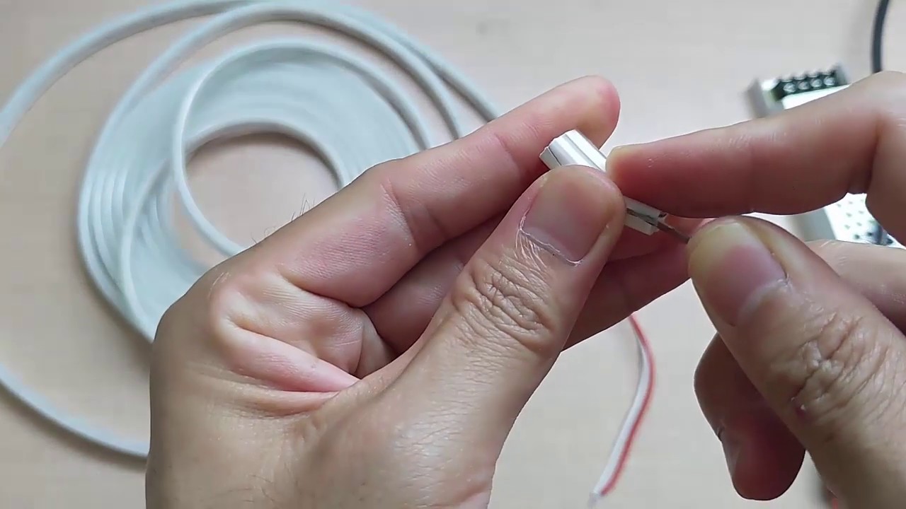 Mổ ruột dây led neon dùng trang trí biển hiệu neon flexible strip light 12V 5M