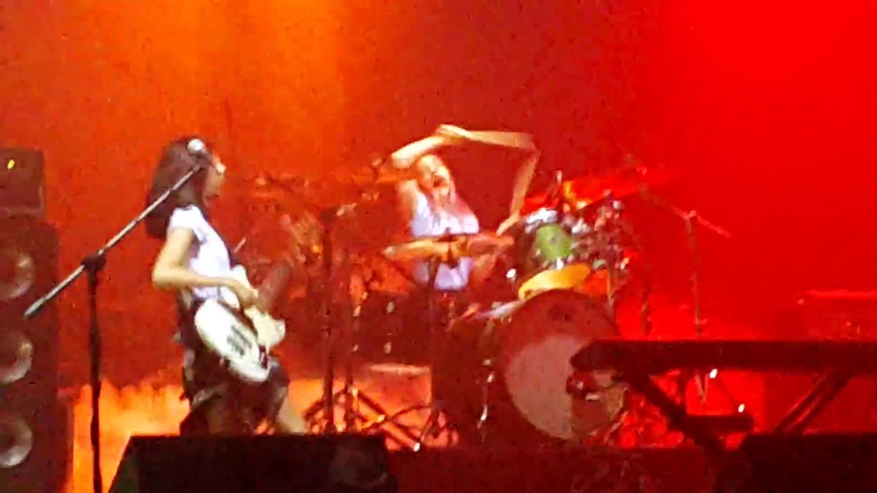 The Warning - Kickstart My Heart