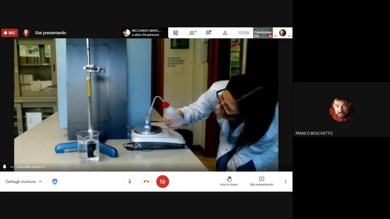 Lezione di laboratorio sulla verifica del Principio di Archimede e della Legge di Stevin