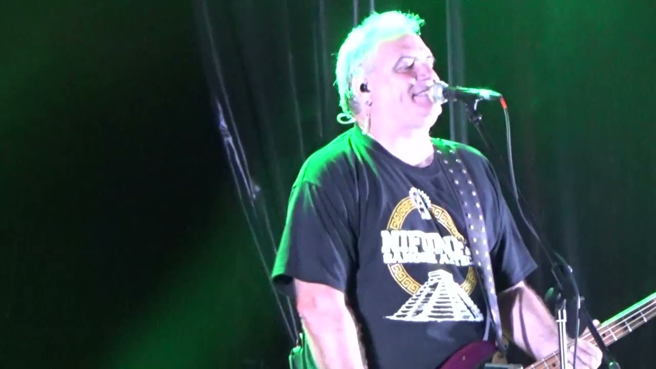 Reincidentes - En la plaza de mi pueblo, Jartos de aguantar, final del concierto