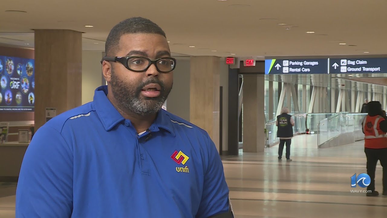 Norfolk native helps detain unruly passenger on flight
