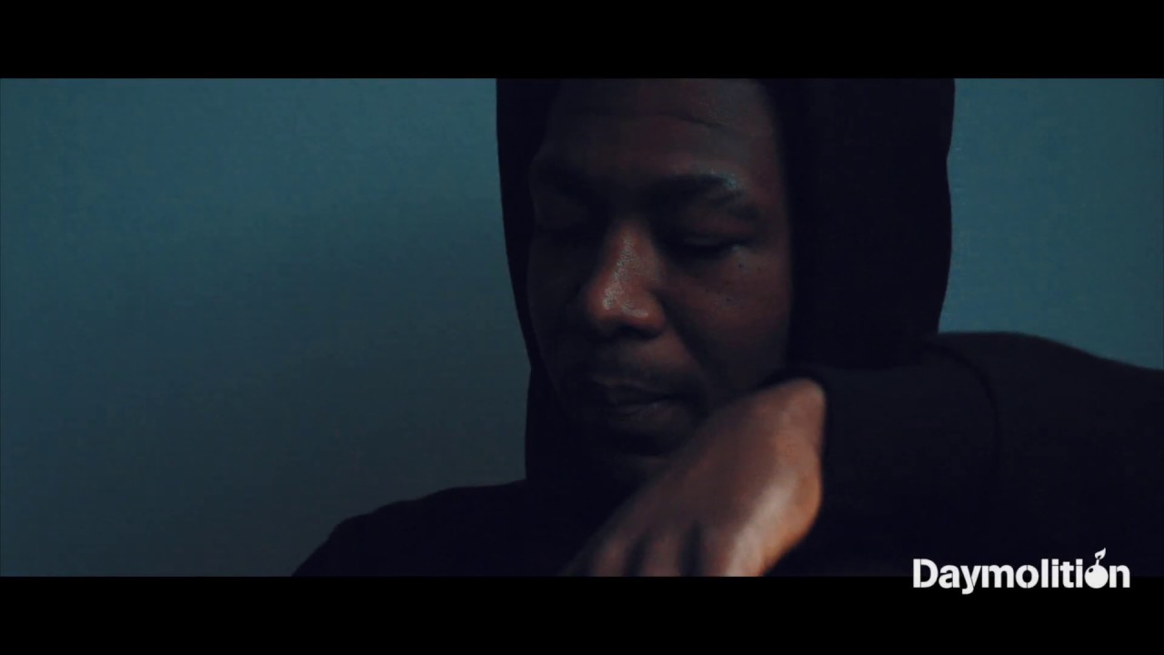SKYRON - C'est la merde I Daymolition
