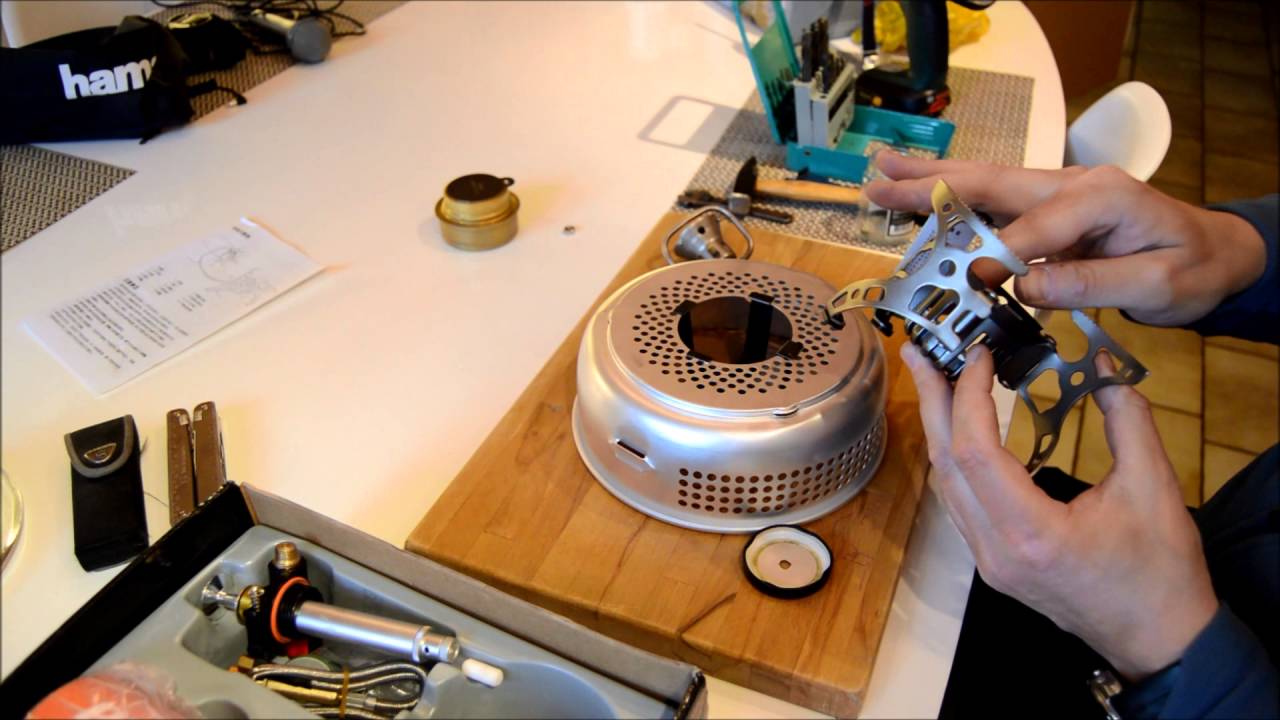 BRS-8 Multifuel burner in a Trangia stove