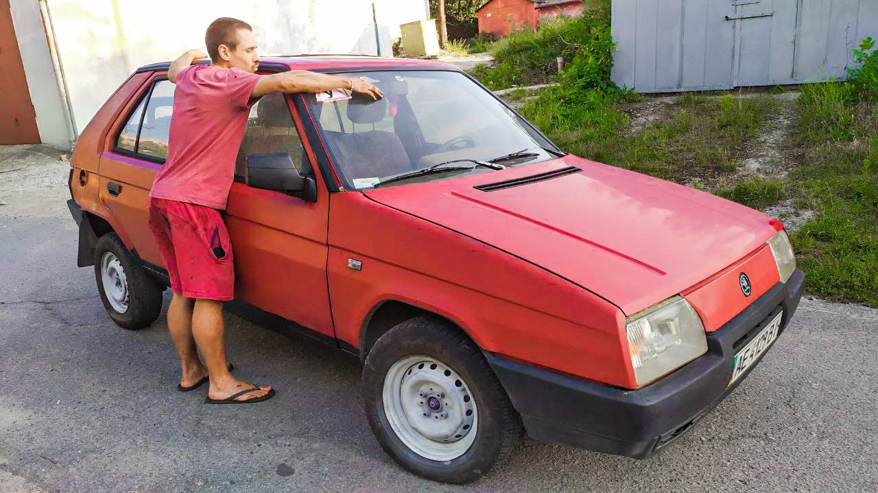 ЯК З МЕТАЛОБРУХТУ ЗРОБИТИ ЇЗДОВУ ТАЧКУ ЗА МІНІМАЛЬНІ ГРОШІ?! ШКОДА ФАВОРИТ ЗА 370$ НА ПЕРЕПРОДАЖ!