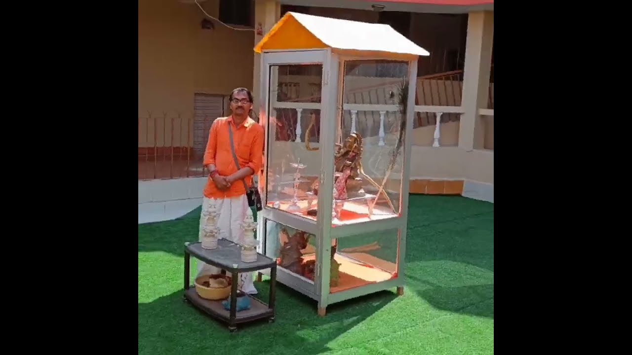 मणिदीप परमहंसी गंगा आश्रम से ब्रह्मचारी अचलानंद जी.