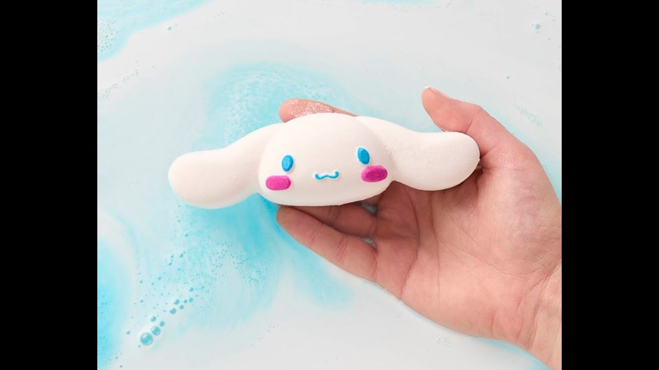 Lush X Hello Kitty and friends collaboration Bath bomb - Bombed out.
