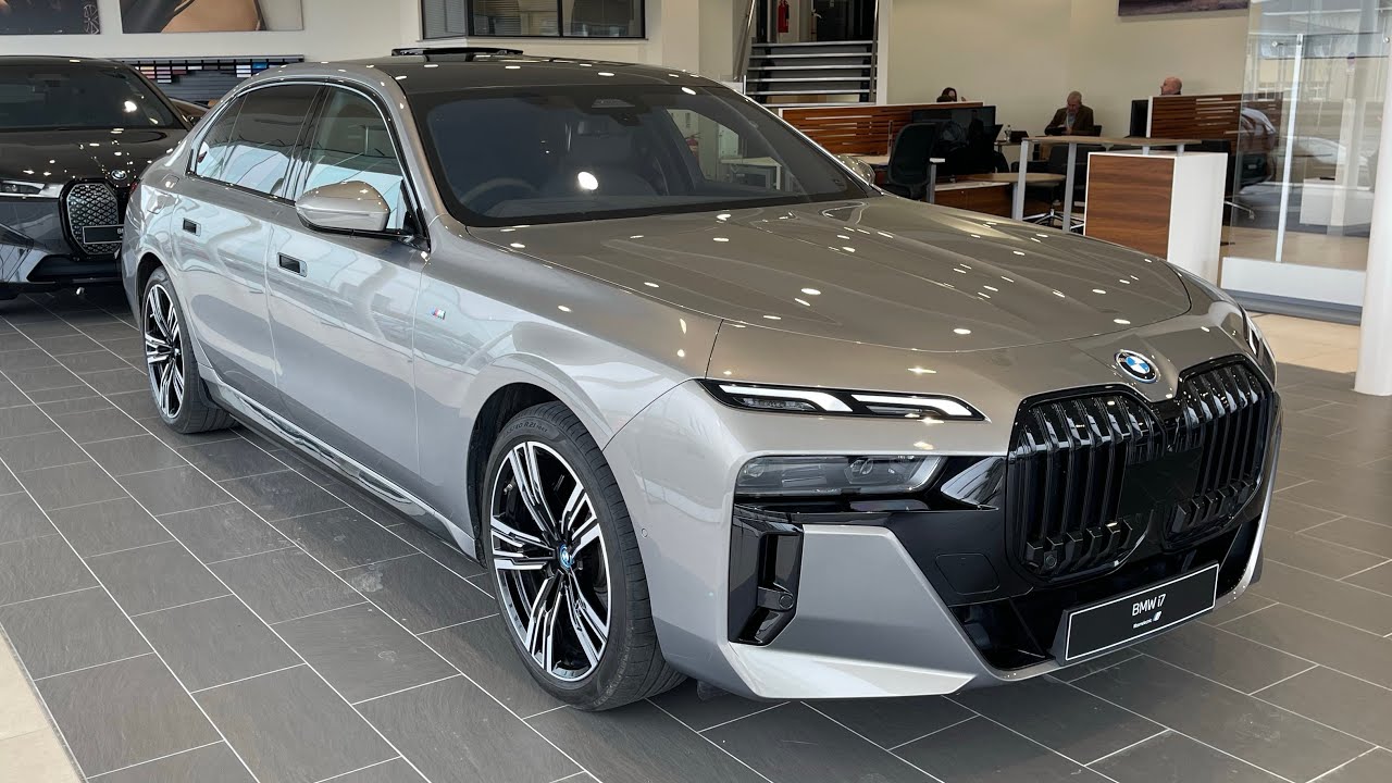 BMW i7 Driving Experience - At North Oxford BMW