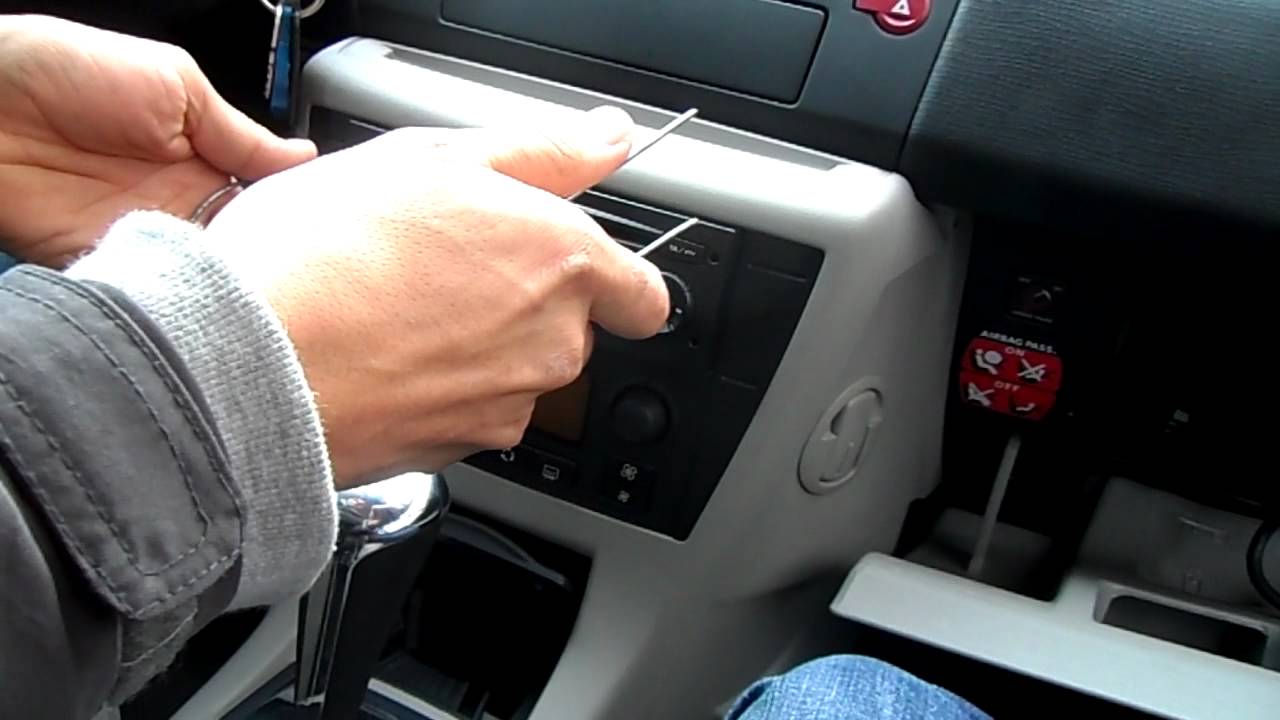 CITROEN C4 MONTAGE DU XCARLINK.MP4