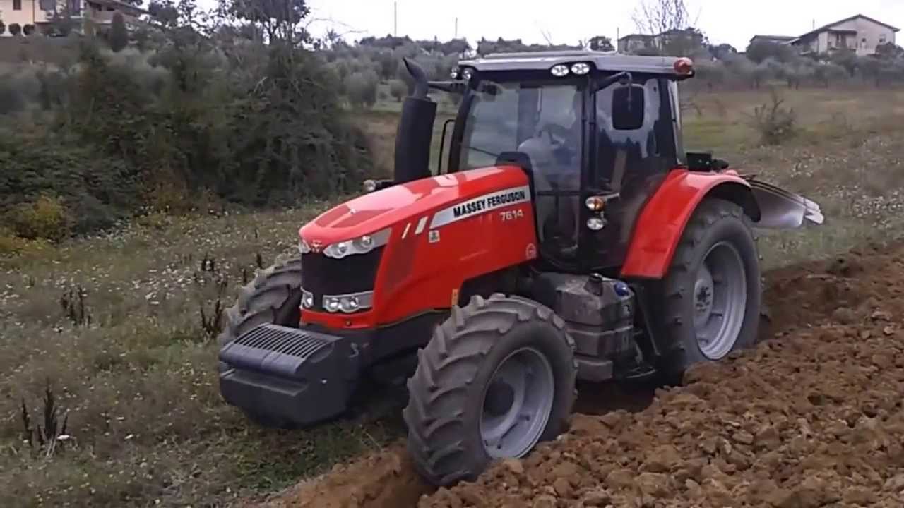 Massey Ferguson 7614 in aratura by AGRILED