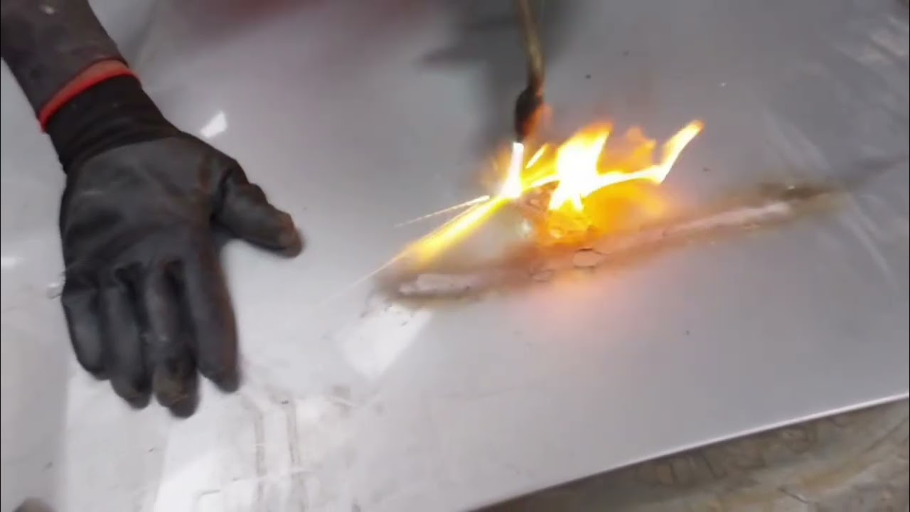 Capot  aluminio  reparación