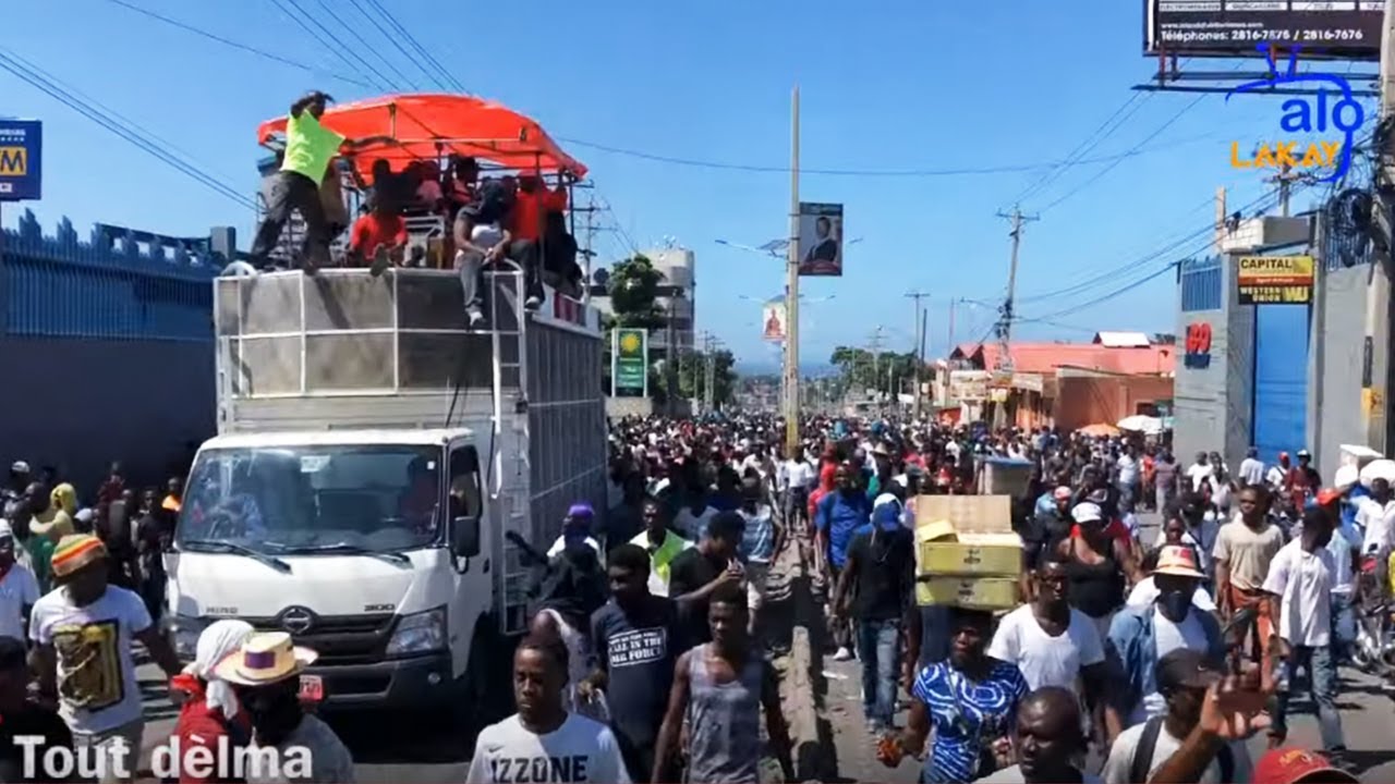 Pwof&egrave;t Mackenson akonpanye opozisyon yon l&ograve;t fwa ank&ograve; kont Jovenel