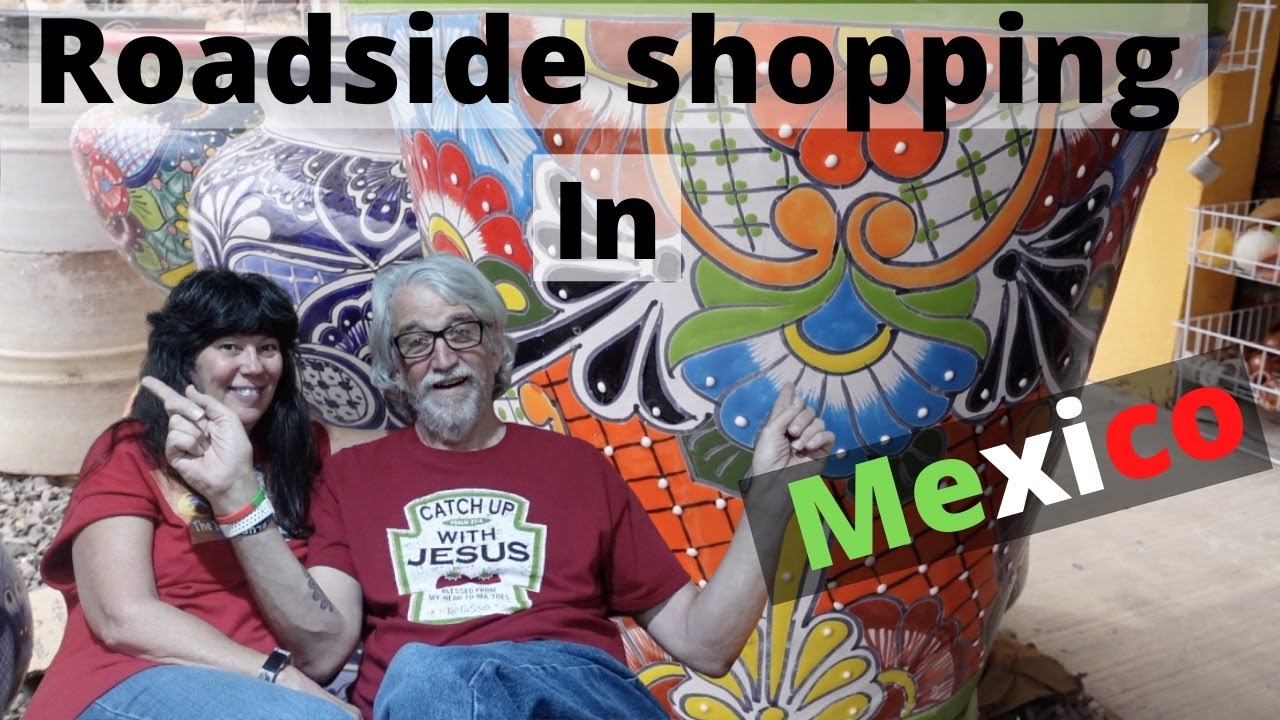 Shopping roadside markets in Mexico