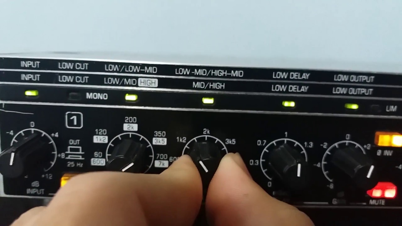 Configurando Crossover behringer CX3400 - 3 Way Stereo 1/2