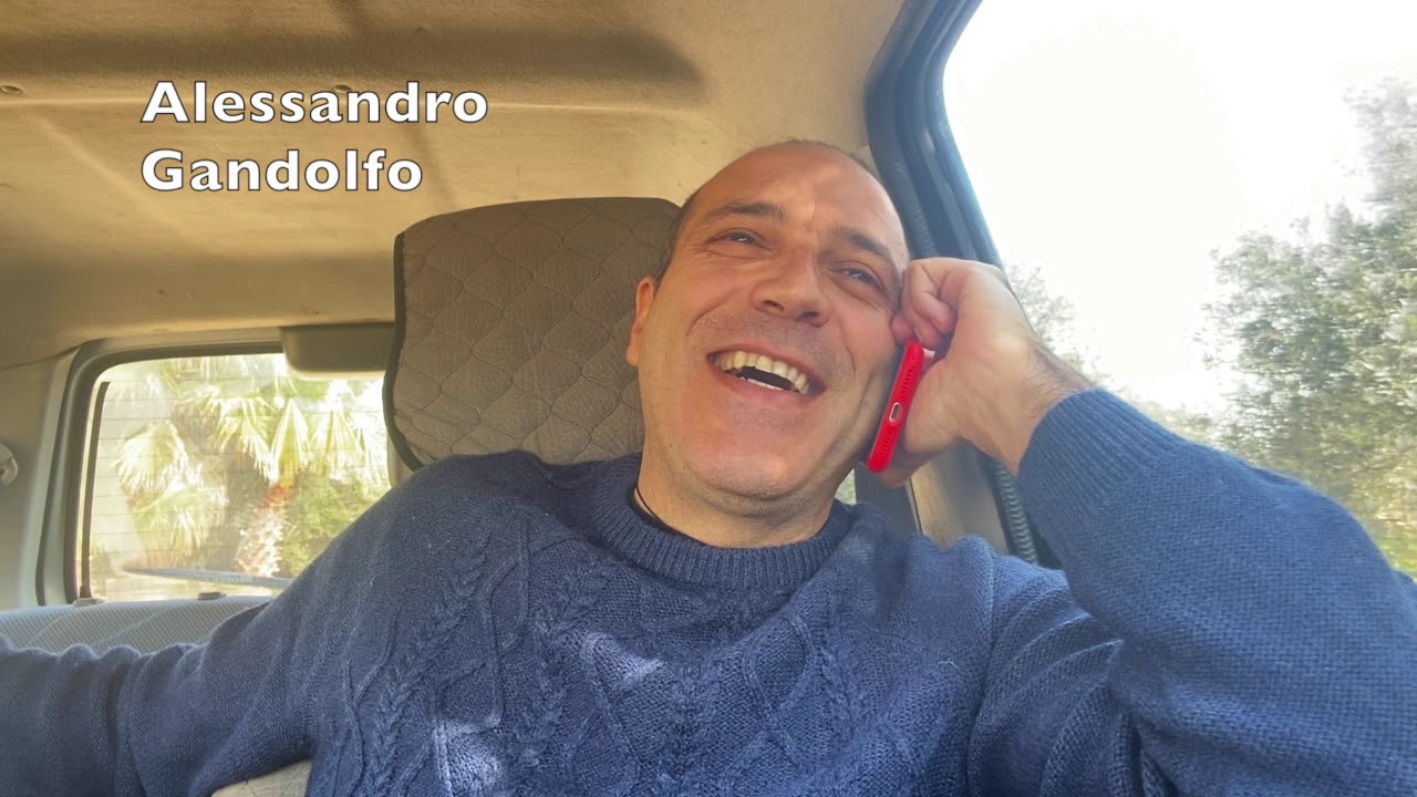 Amadeus al telefono con Gancitano...