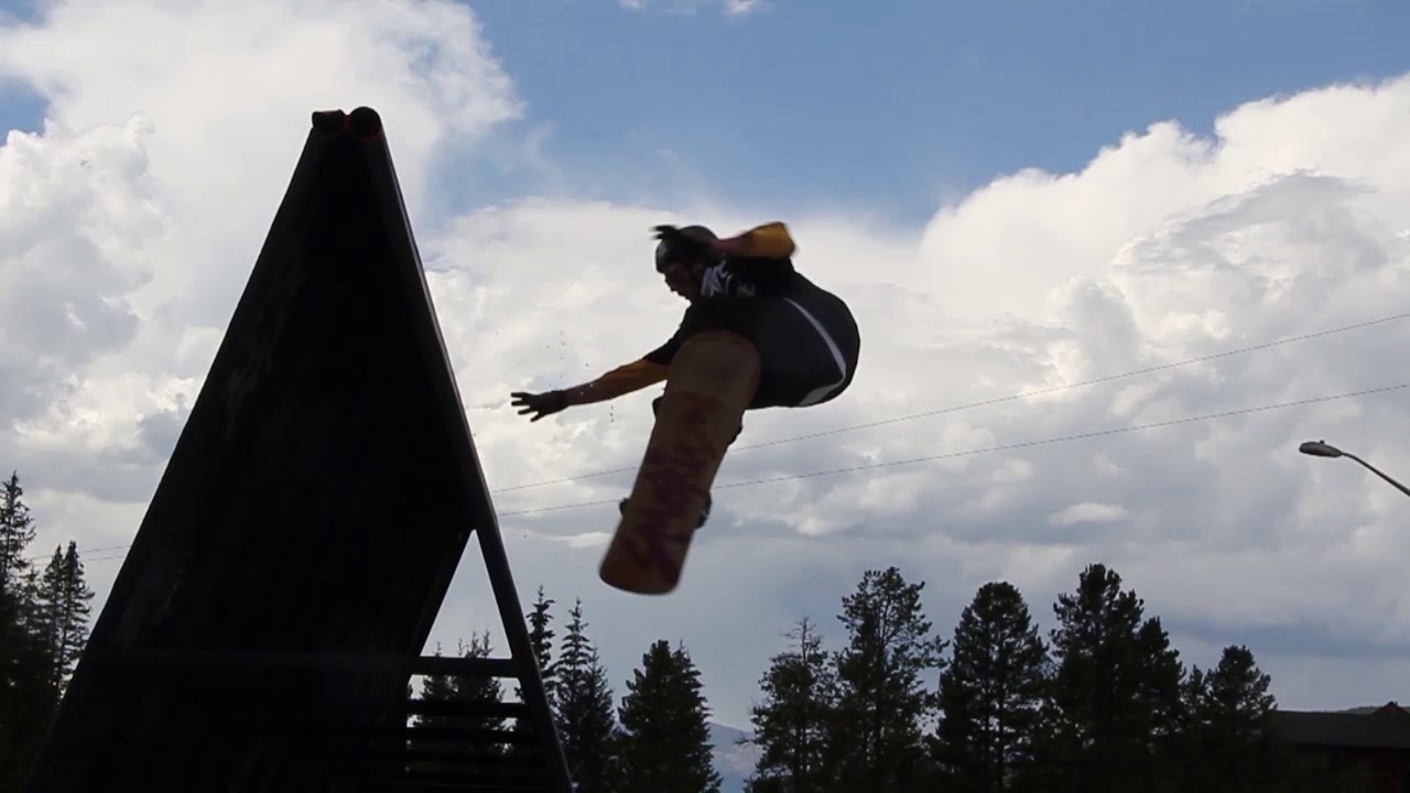 Keystone Presents: River Run Rail Jam (Backyard BBQ 2013)