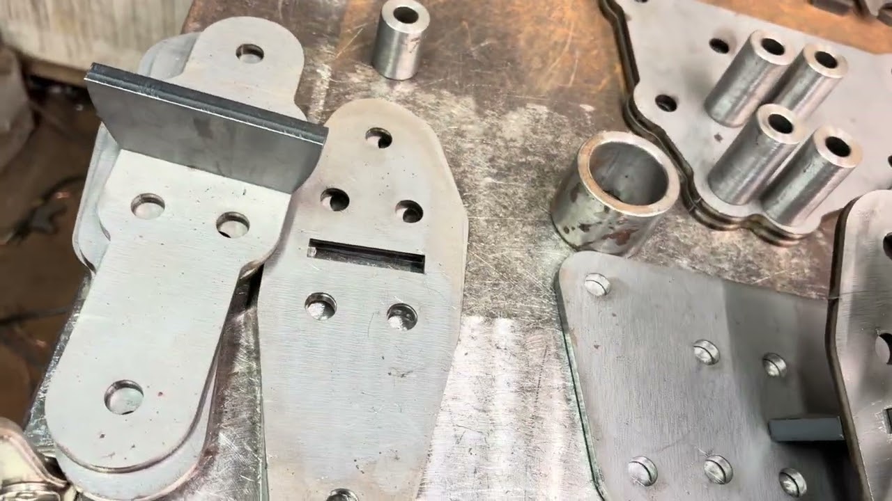 F-100 4 link kit updates. 