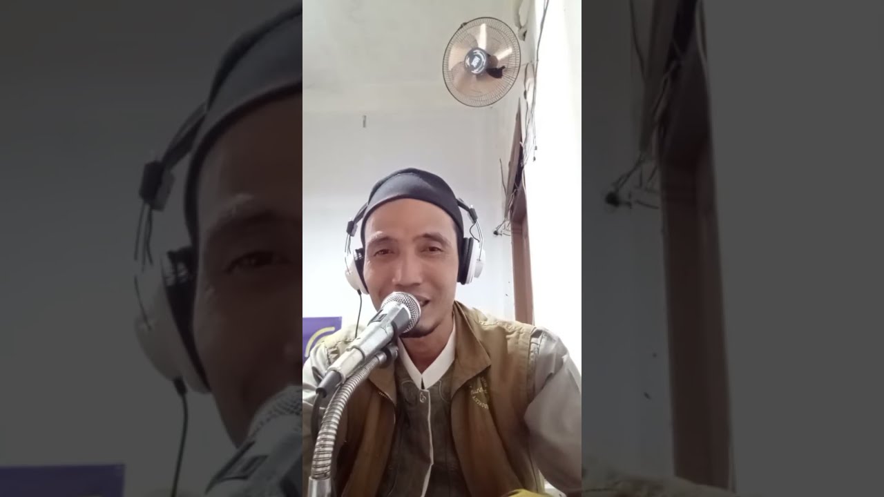 FANS OF RHOMA AND SONETA sedang live sekarang!