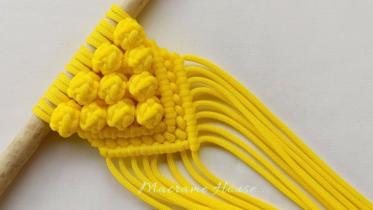 Macrame wall hanging tutorial | Intermediate Pattern Using Double Half Hitch Knot and Square knots!