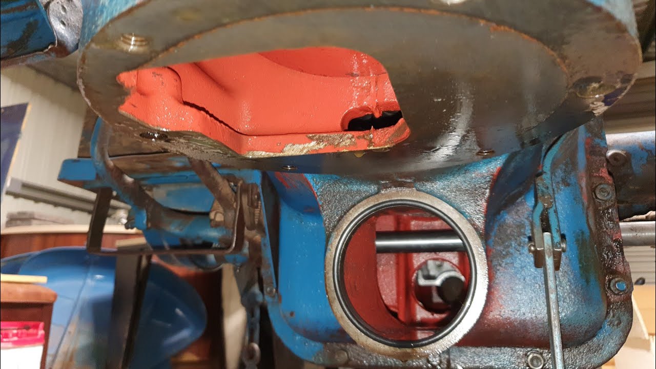 Fordson Major Задний масляный сепаратор