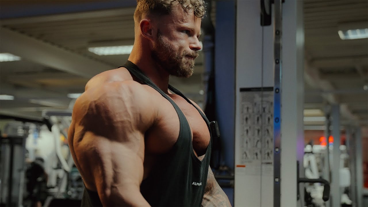 Chest Delts & Arms 12 Days Out with Chris Pazienti