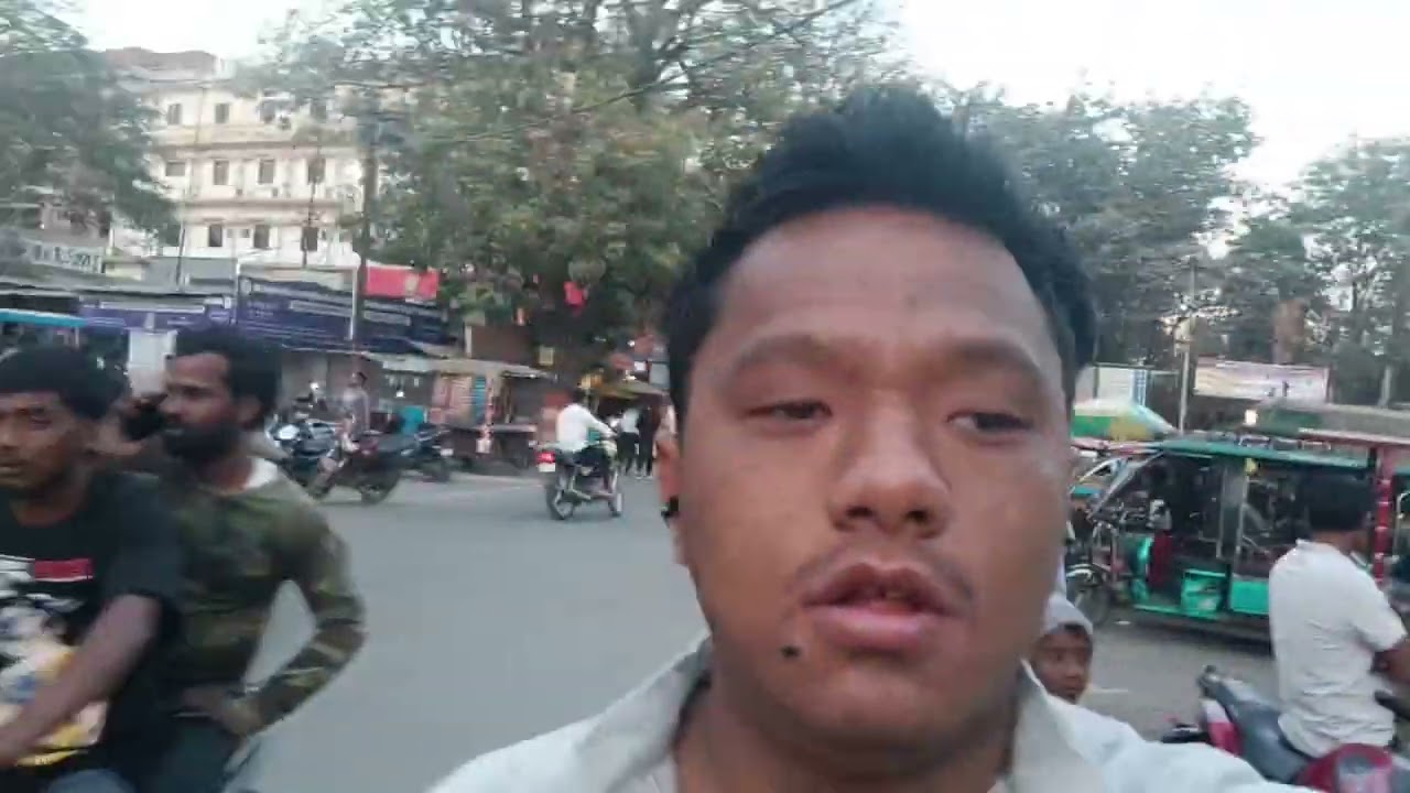 Exploring the temples and street foods of Bodh Gaya