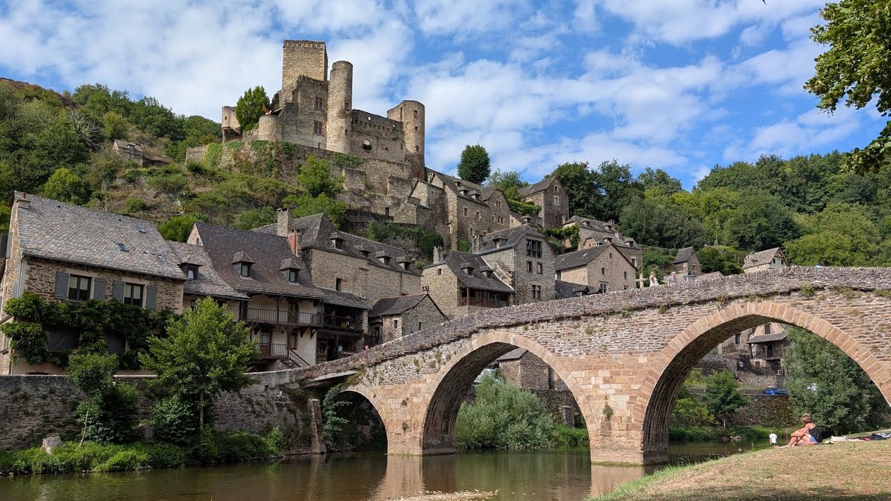 Visite de BELCASTEL, JOYAU MÉDIÉVAL EN AVEYRON 