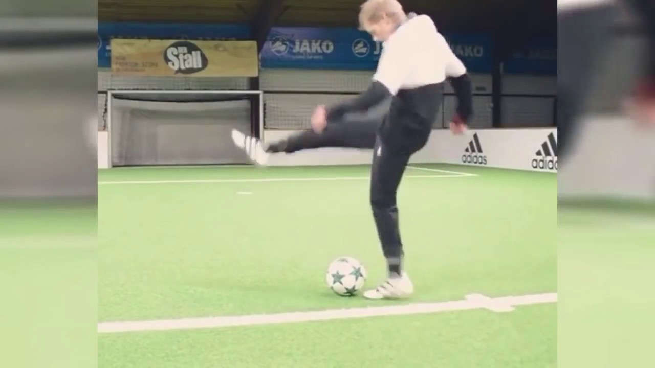 FUNNY SOCCER FOOTBALL VINES 2017   Fails, Goals, Skills .Tricks