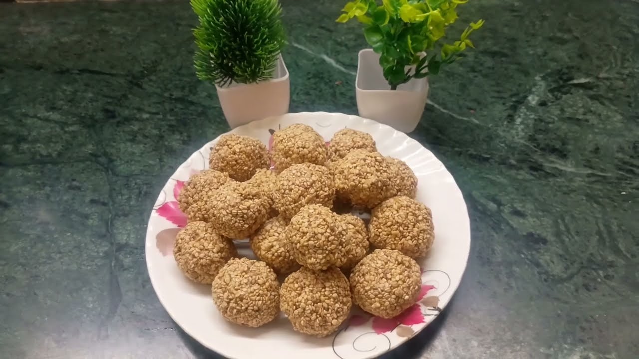 कैल्शियम और आयरन  से भरपूर तिल गुड़ लड्डू,Til gud ladoo,til ladoo recipe@littlechampshomekitchen 