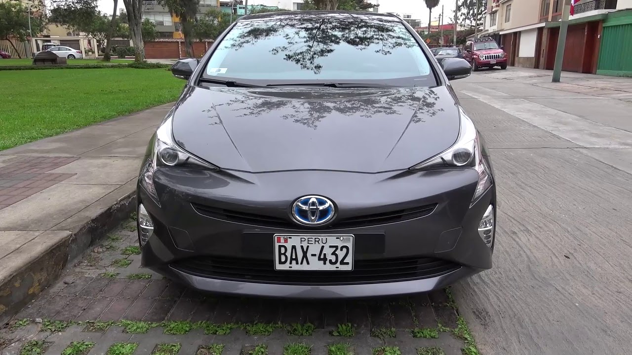 Toyota Perú - Reseña de Prius por Kike Perez