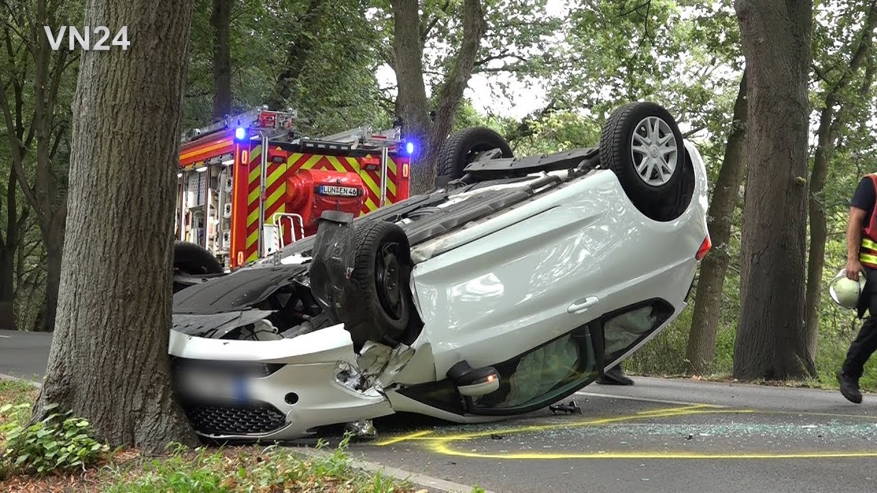 11.08.2019 - VN24-Lokal - PKW überschlägt sich nach Aufprall gegen Baum