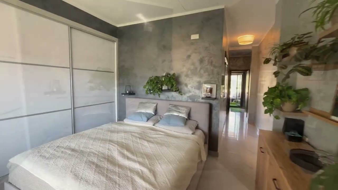 Immaculate Three bedroom, two bathroom duplex apartment in Rótova, Valencia!!