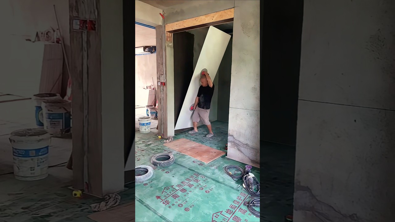 The construction process of rock slab wall tiles pasting on the wall