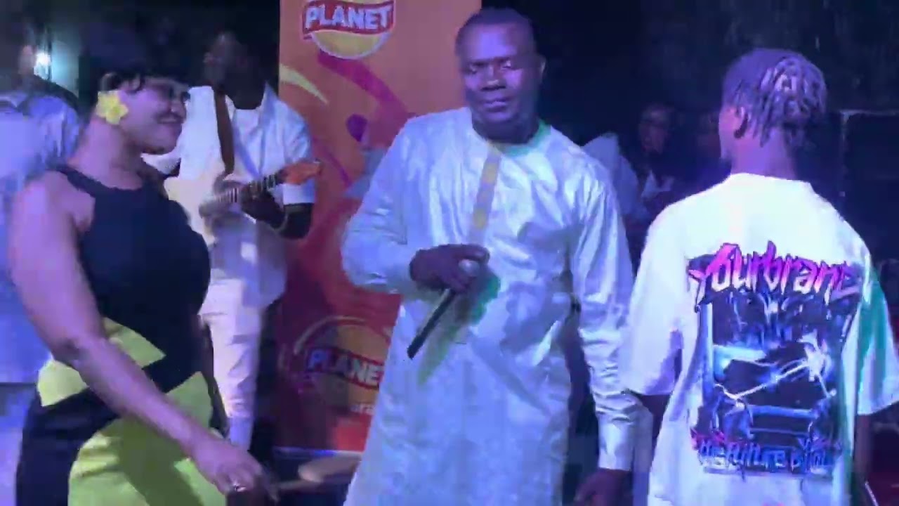 Habib fatako sur scène a douta seck