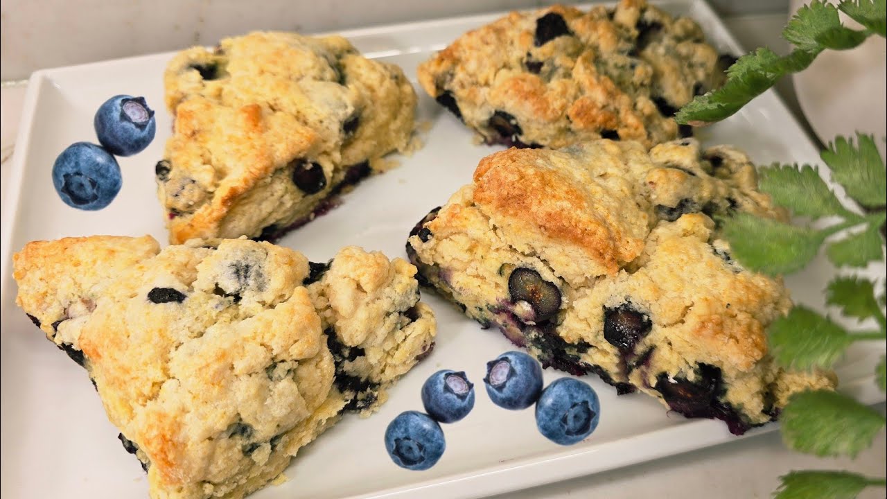Easy Blueberry Scones Recipe / SO DELICIOUS!